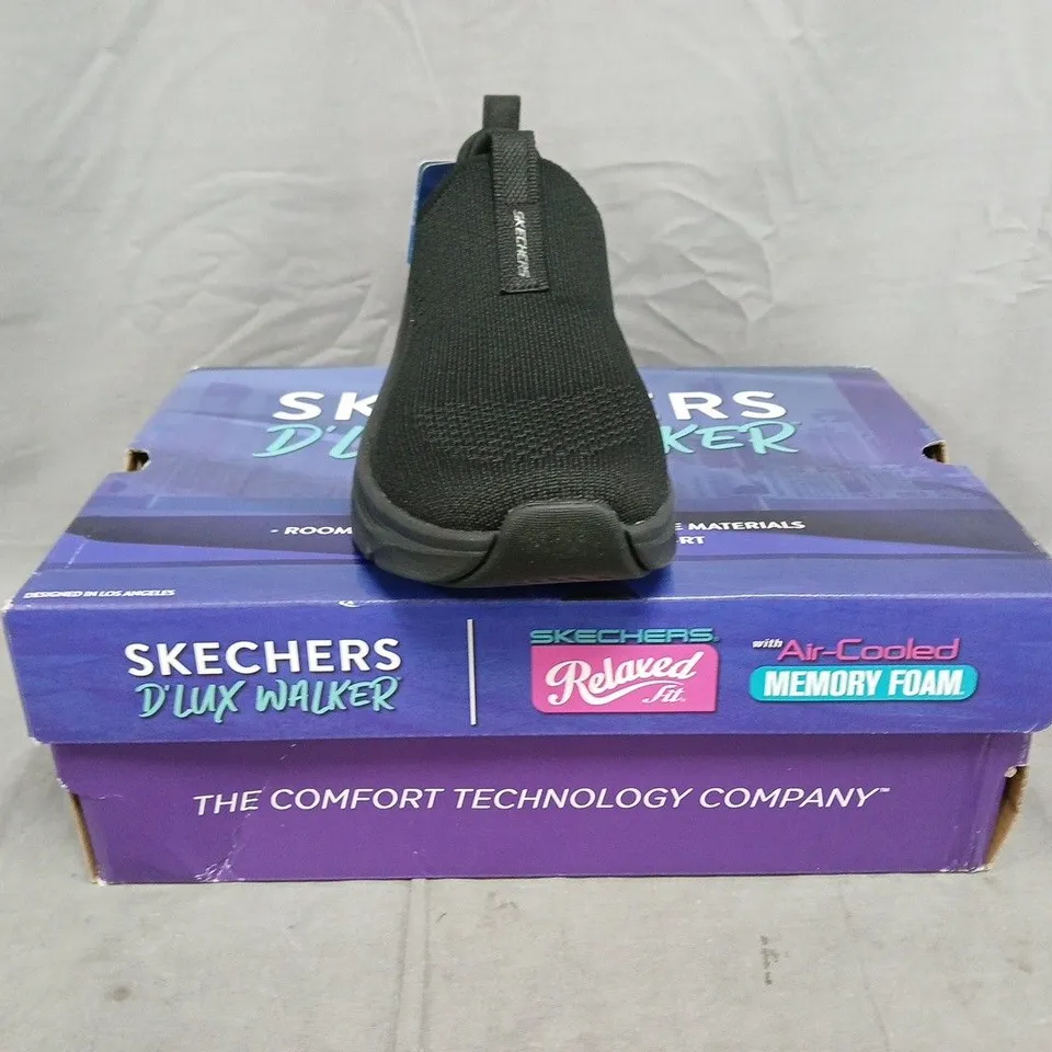 BOXED PAIR OF SKECHERS RELAXED FIT SLIP-IN SHOES IN BLACK SIZE UK 5