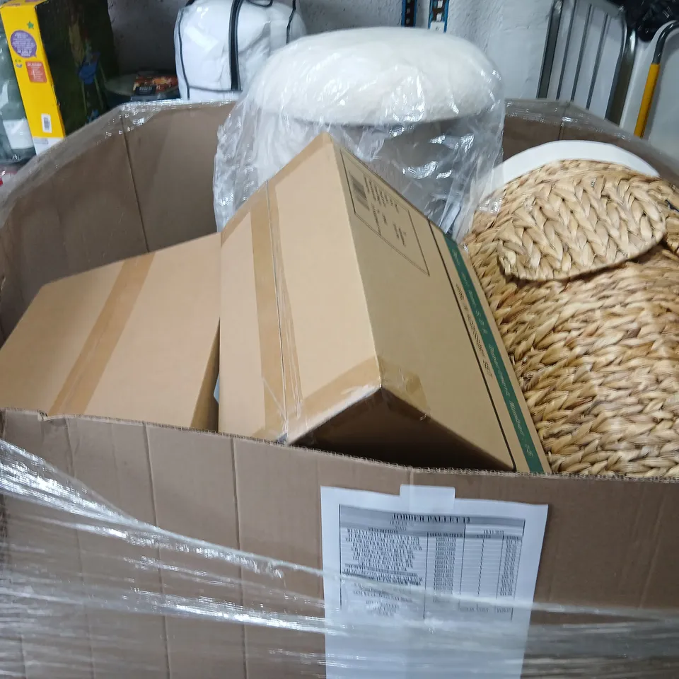 PALLET OF APPROXIMATELY 11 ASSORTED PRODUCTS TO INCLUDE; REALLY USEFUL BOX, DRAWER UNIT, ACCESSORY SET, STORAGE BOX, MUSHROOM STOOL AND STACEY CUSHION
