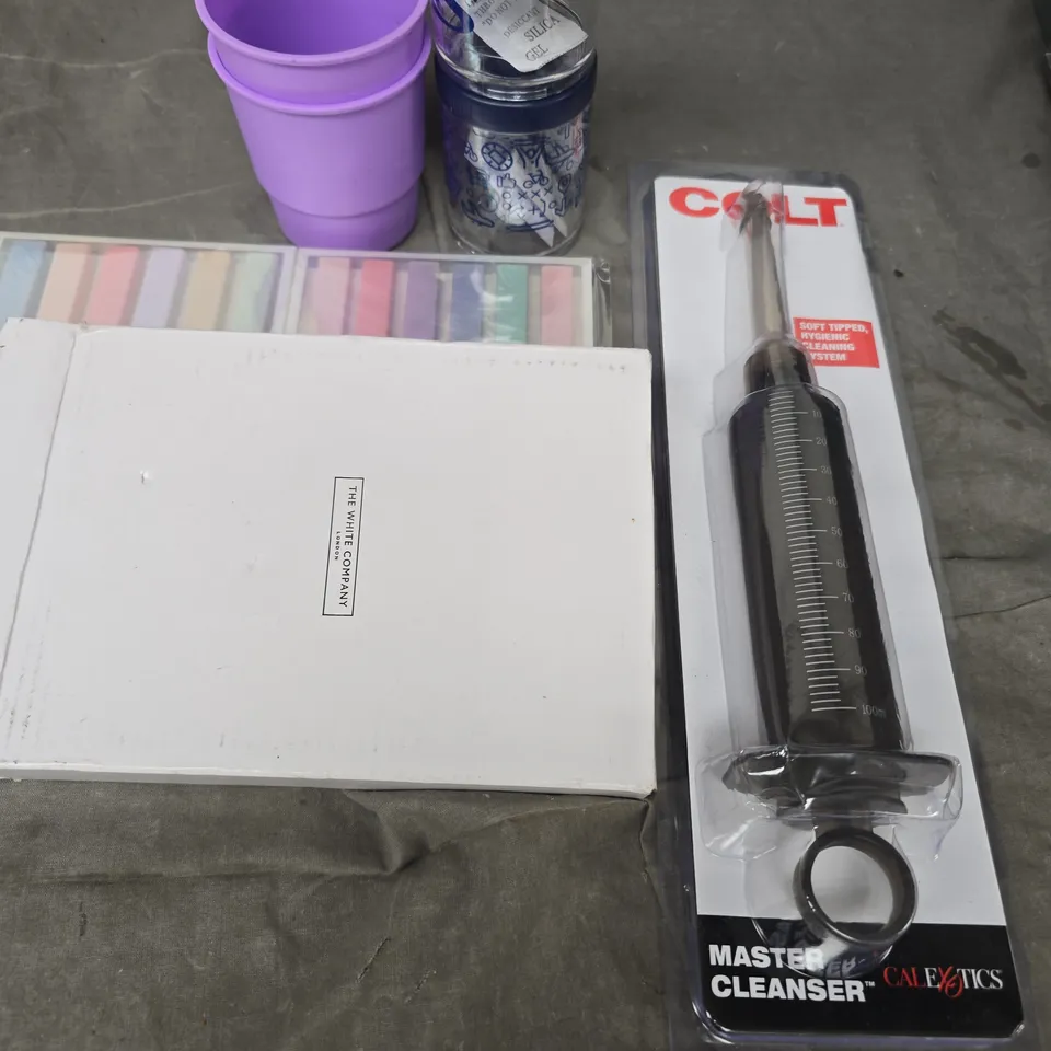 BOX OF ASSORTED HOME ITEMS TO INCLUDE - CUPS - PICTURE FRAME - MASTER CLEANSER 