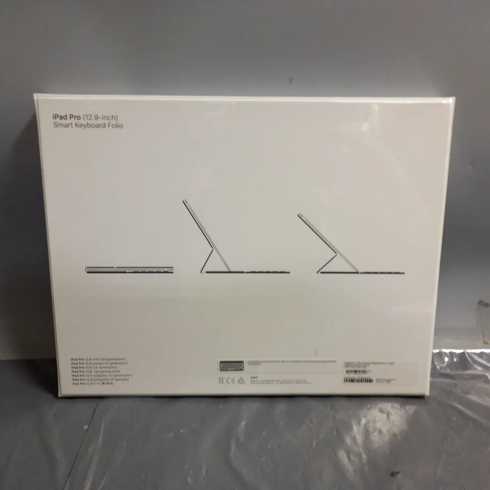 SEALED IPAD PRO SMART KEYBOARD FOLIO 