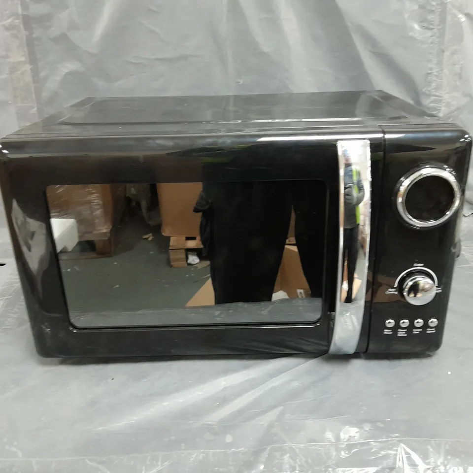 BOXED SWAN 20L 700W MANUAL MICROWAVE - BLACK - COLLECTION ONLY