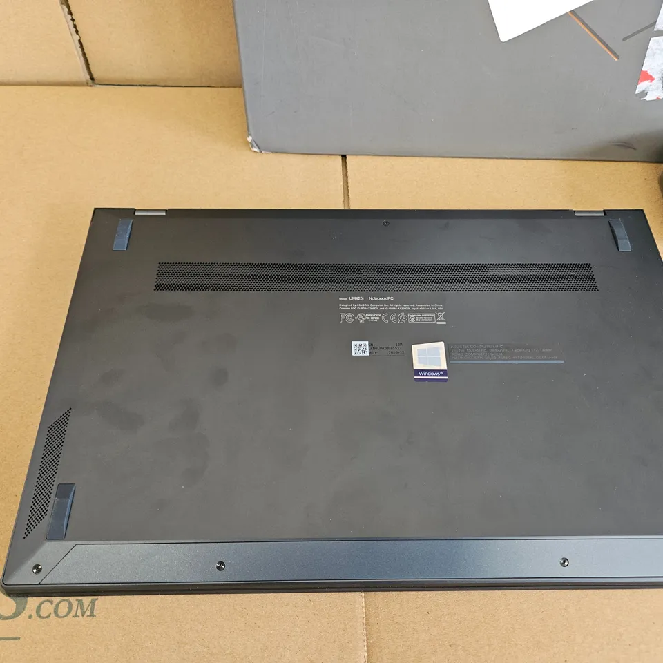 ASUS ZENBOOK 14 LAPTOP AND RYZEN 5-4500U, 8GB RAM, 512GB SSD