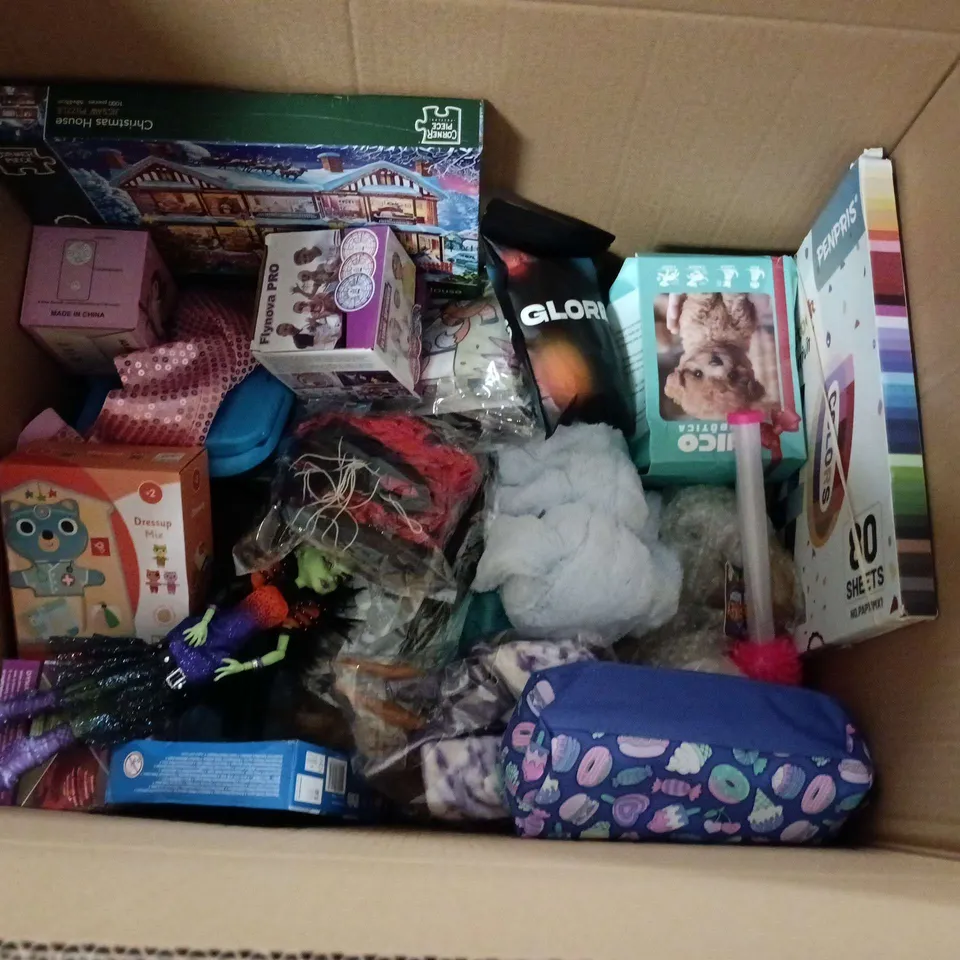 LOT OF CHILDREN'S TOYS AND GAMES INCLUDING FLYNOVA PRO AND FIFA 365 TRADING CARDS