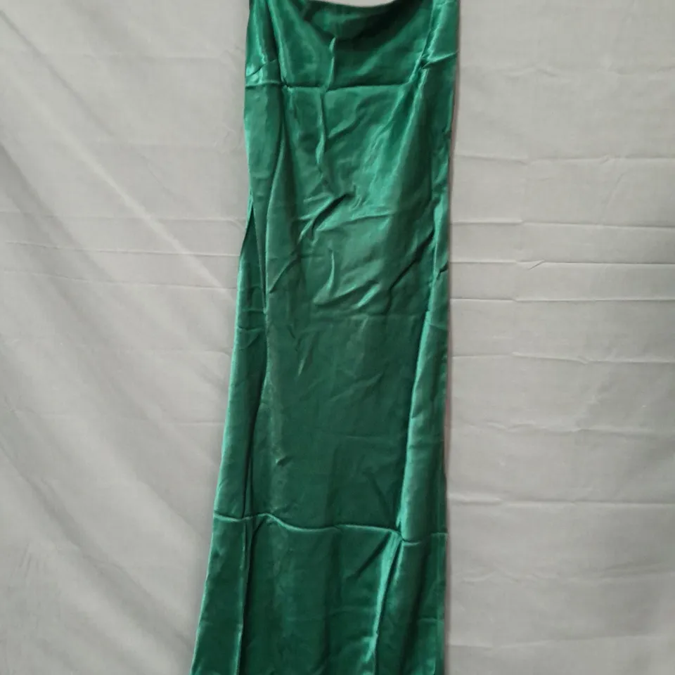 WHITE FOX GOOD TO ME MAXI DRESS IN EMERALD GREEN - S
