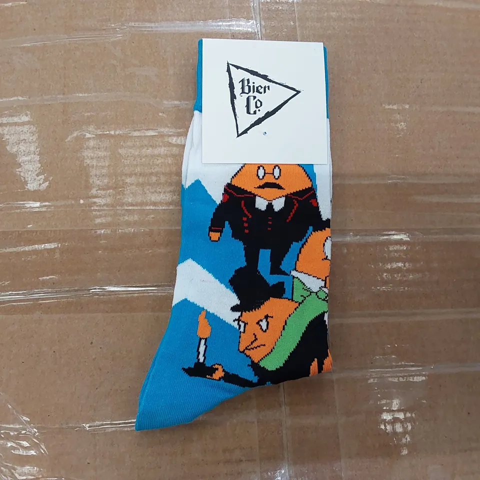 BOX OF APPROXIMATELY 360 PAIRS OF BRAND NEW BIER CO SOCKS (1 BOX)