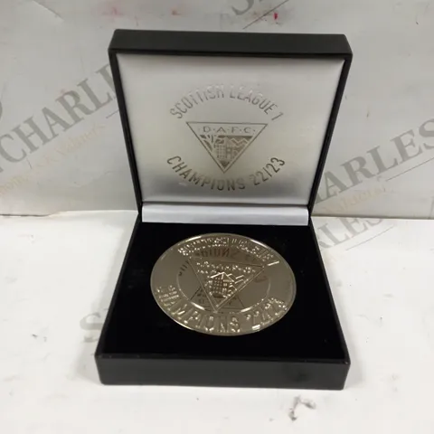 DUNFERMLINE ATHLETIC FC LEAGUE 1 CHAMPIONS 22/23 COMEMORATIVE COIN