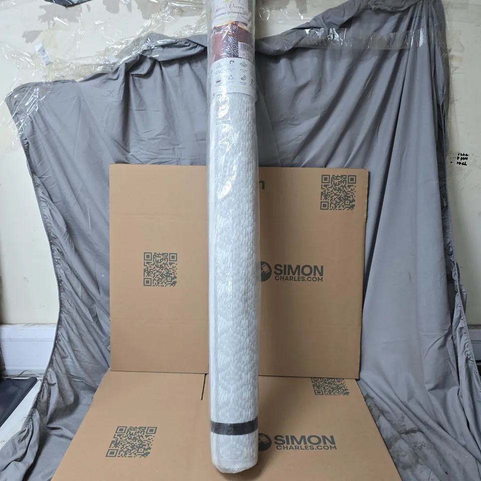 GREEN DECORE REVERSIBLE OUTDOOR RUG