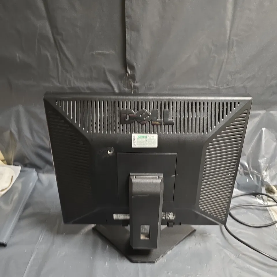 DELL LCD COMPUTER MONITOR .