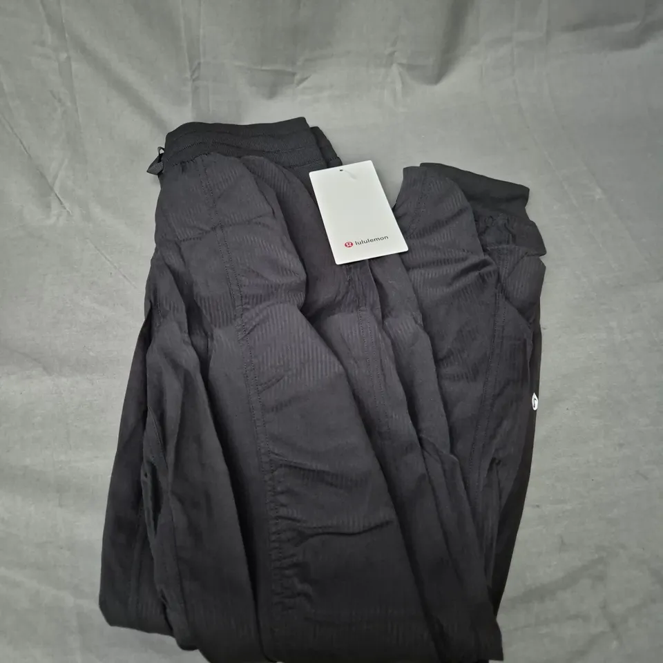 LULULEMON DANCE STUDIO MID RISE JOGGER IN BLACK SIZE 6