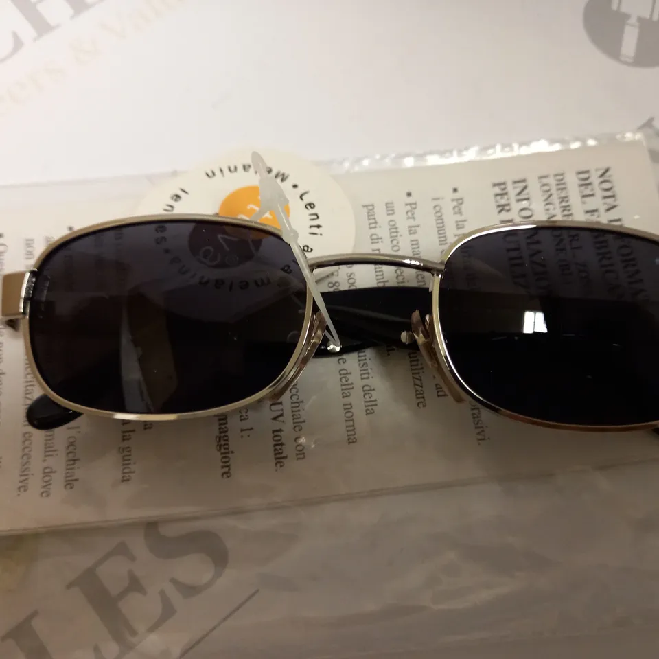 APPROXIMATELY 10 DIERRE STING SUNGLASSES - BOXED