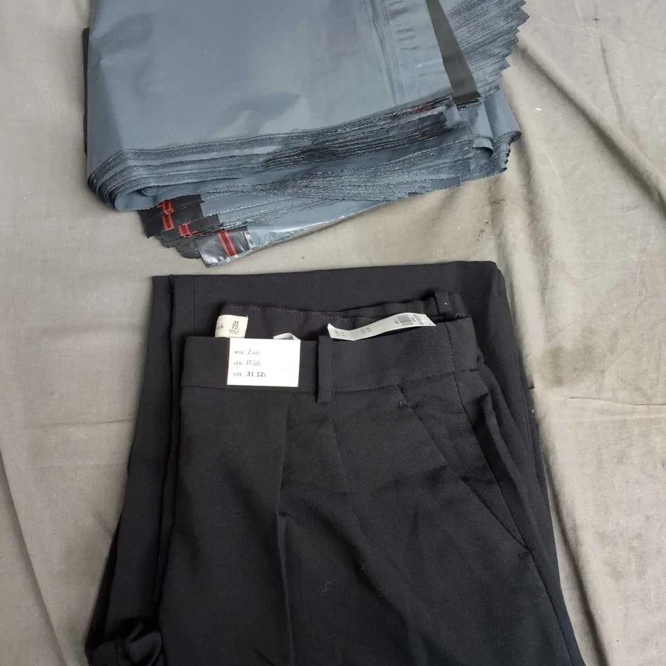 ABERCROMBIE & FITCH TROUSERS – NAVY, UK 31 SHORT, RISE LOW, LEG WIDE