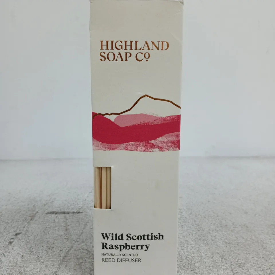 HIGHLAND SOAP CO REED DIFFUSER – WILD SCOTTISH RASPBERRY, BOXED