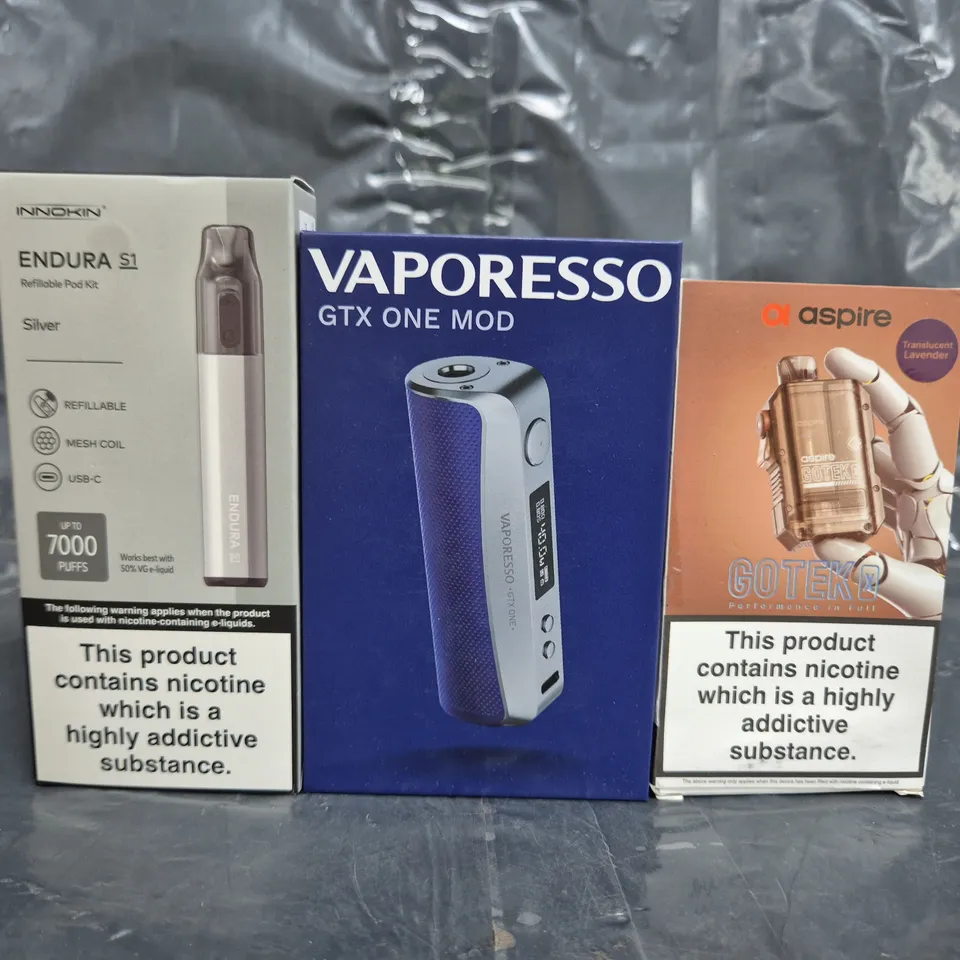 BOX OF APPROXIMATELY 20 ASSORTED VAPING ITEMS AND PRODUCTS TO INCLUDE VAPORESSO, ASPIRE, ETC