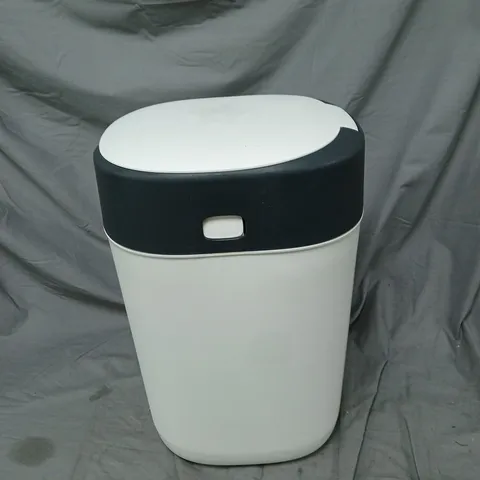 CAGE OF APPROXIMATELY 20 ASSORTED ITEMS TO INCLUDE: NAPPY BIN, WOOD LOOK LAMINATE AND COOLER