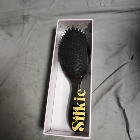 SILKIE ULTIMATE SMOOTHING BRUSH 