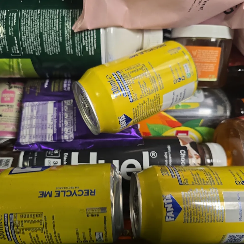 APPROXIMATELY 12 ASSORTED FOOD & DRINK ITEMS TO INCLUDE - NESVAFE CAPPUCCINO , ALOE VERA JUICE , JUST BEE IMMUNITY HONEY ETC