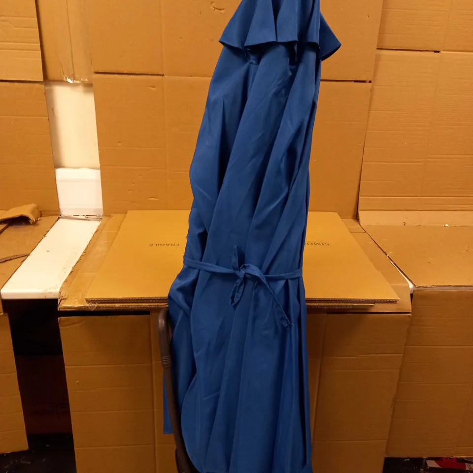 INNOVATORS EASY UP 2.7M UMBRELLA - OCEAN BLUE COLLECTION