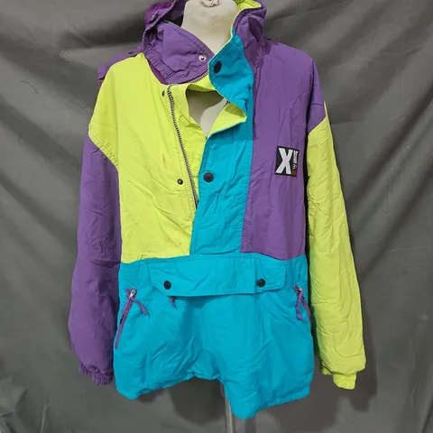 SKILA 1/2 ZIP HOODED PULLOVER IN MULTI SIZE L