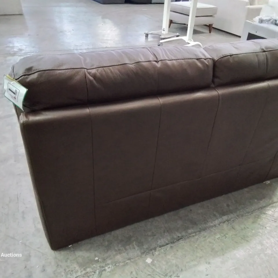 DESIGNER 2 SEATER BROWN LEATHER UPHOLSTERED SOFA