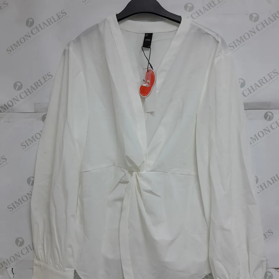 CIDER XL WHITE CROSS BUTTON UP SHIRT 