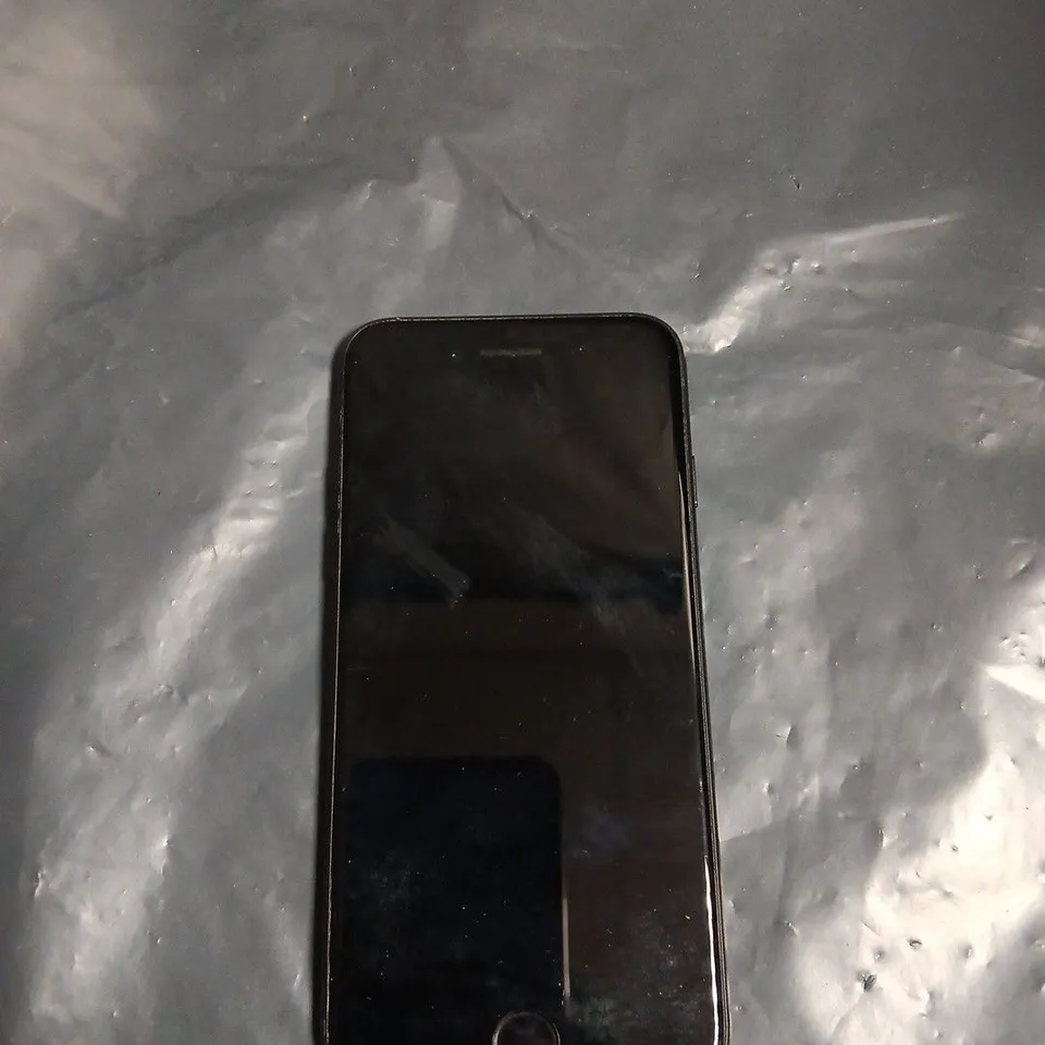 APPLE IPHONE 7 MODEL A1778