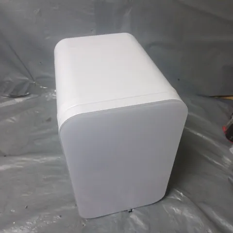 BOXED MINI FRIDGE WHITE (1 BOX)