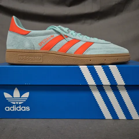 BOXED PAIR OF ADIDAS WOMEN'S HANDBALL SPEZIAL SHOES IN SEA FOAM/ORANGE UK SIZE 7