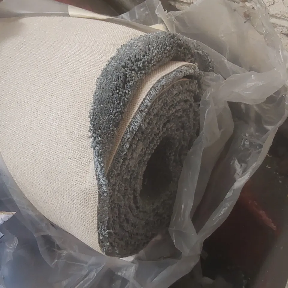 ROLL OF QUALITY ULTIMATE IMPRESSIONS ELEGANCE CARPET - APPROXIMATELY 5.46 x 5m