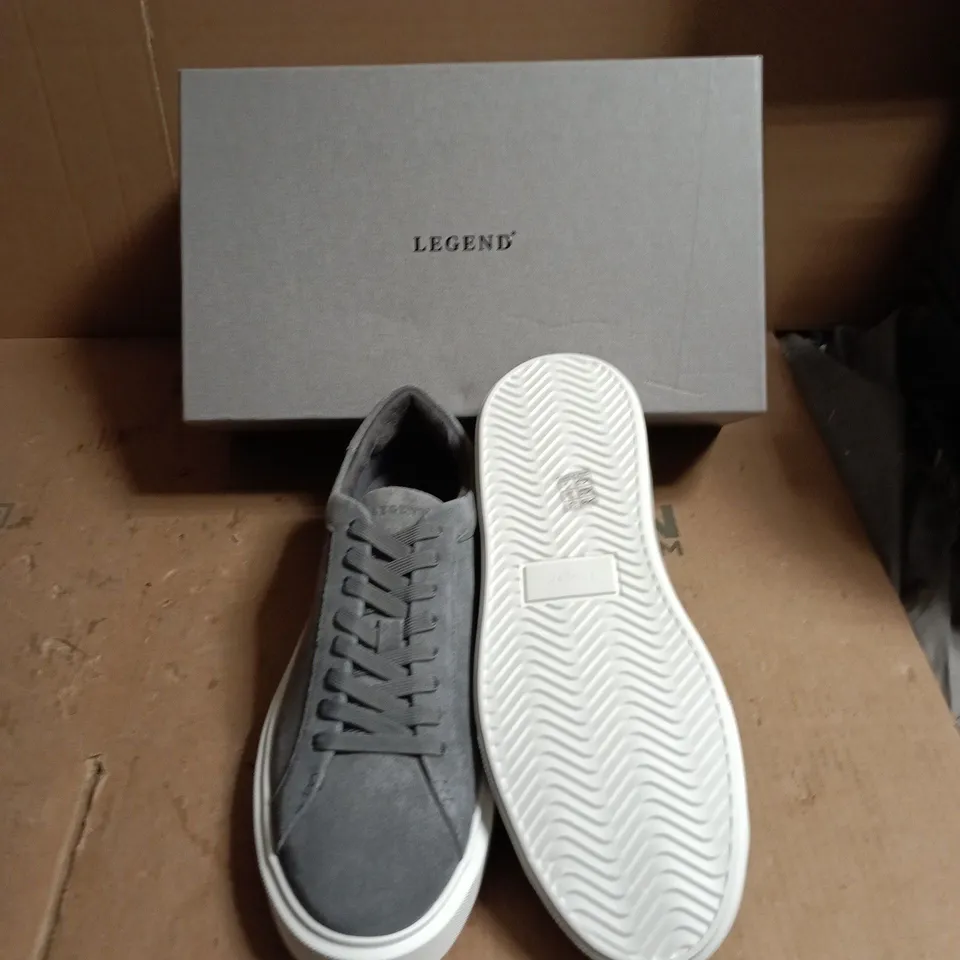 LEGEND GREY SUEDE TRAINERS – UNISEX CASUAL SHOES - UK SIZE 12 