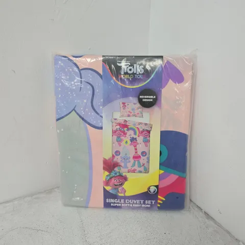 DREAMWORLS TROLLS WORLD TOUR REVERSIBLE DESIGN SINGLE DUVET COVER SET