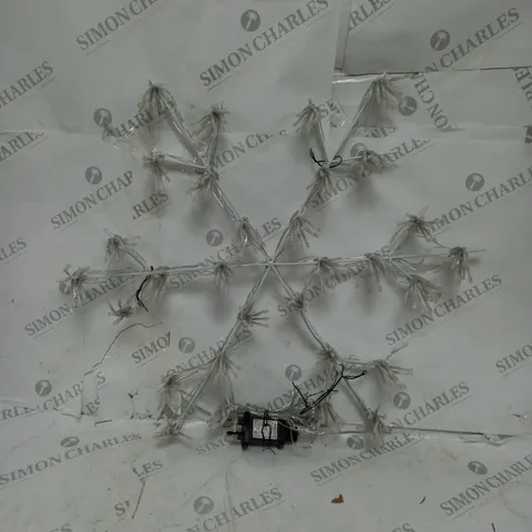 SNOWFLAKE LIGHT OUTDOOR CHRISTMAS DECORATION