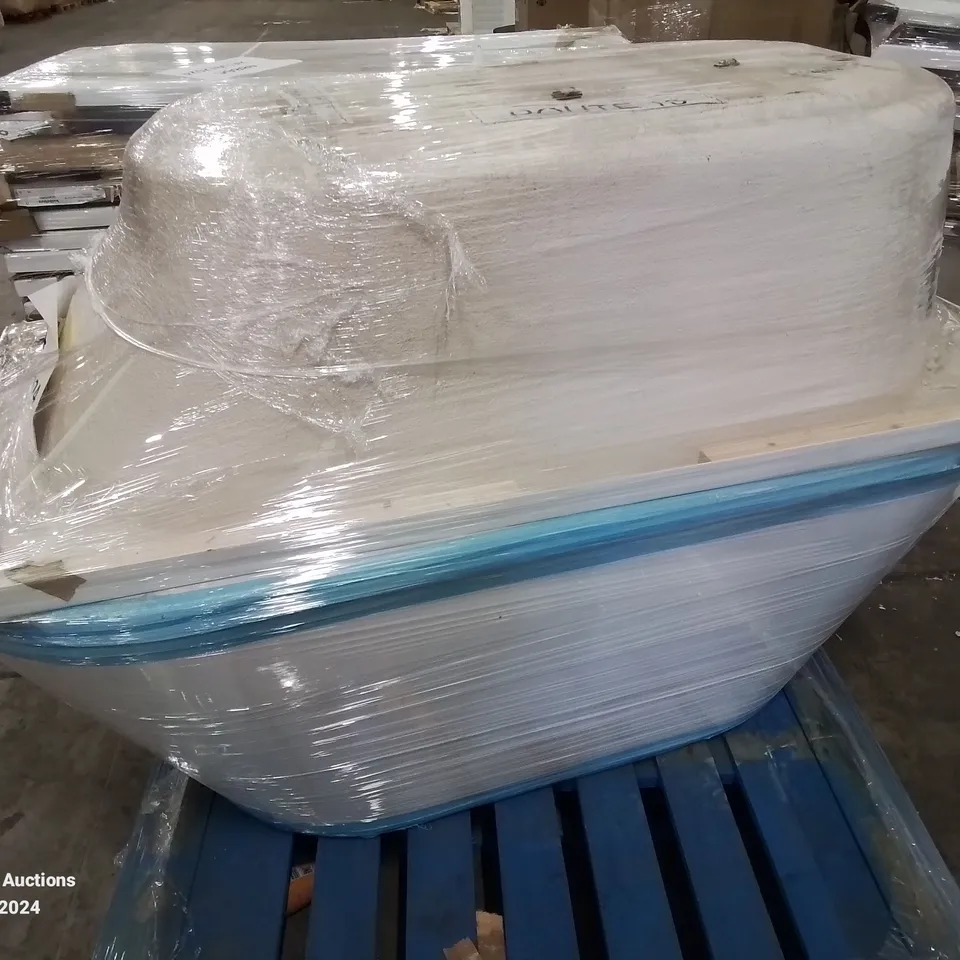 PALLET CONTAINING APPROXIMATELY 2 ASSORTED BATHTUBS 