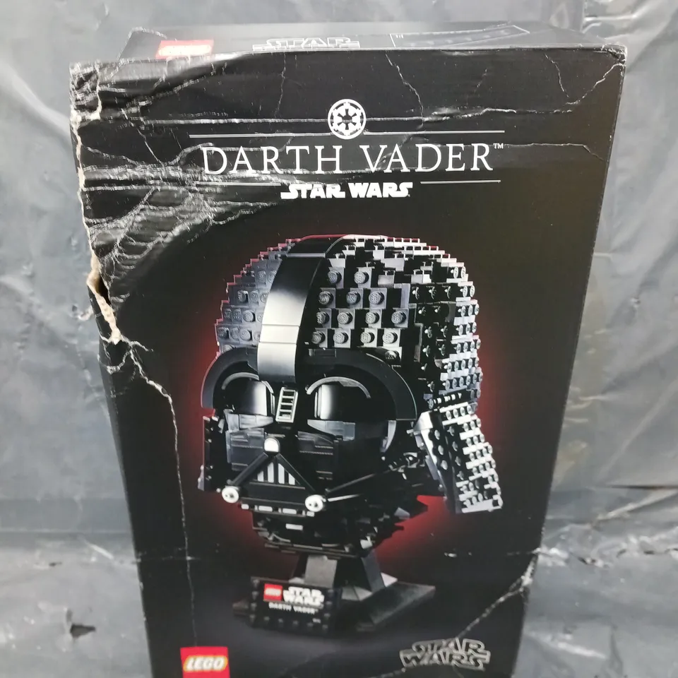 BOXED LEGO STAR WARS DARTH VADER HELMET - 75304