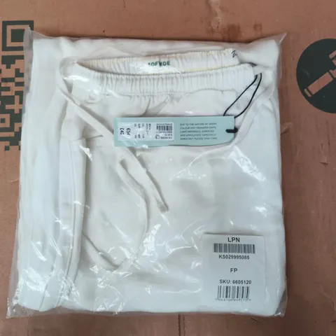 BAGGED RIVER ISLAND DENIM ZONE SOFTWIDE JEANS IN WHITE SIZE UK 12R