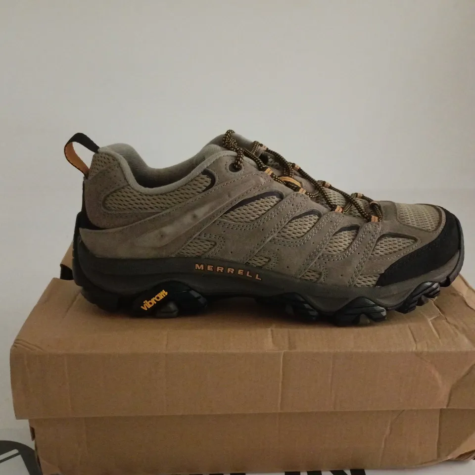 MERRELL PECAN MOAB 3 MENS SHOES UK 9.5 BOXED