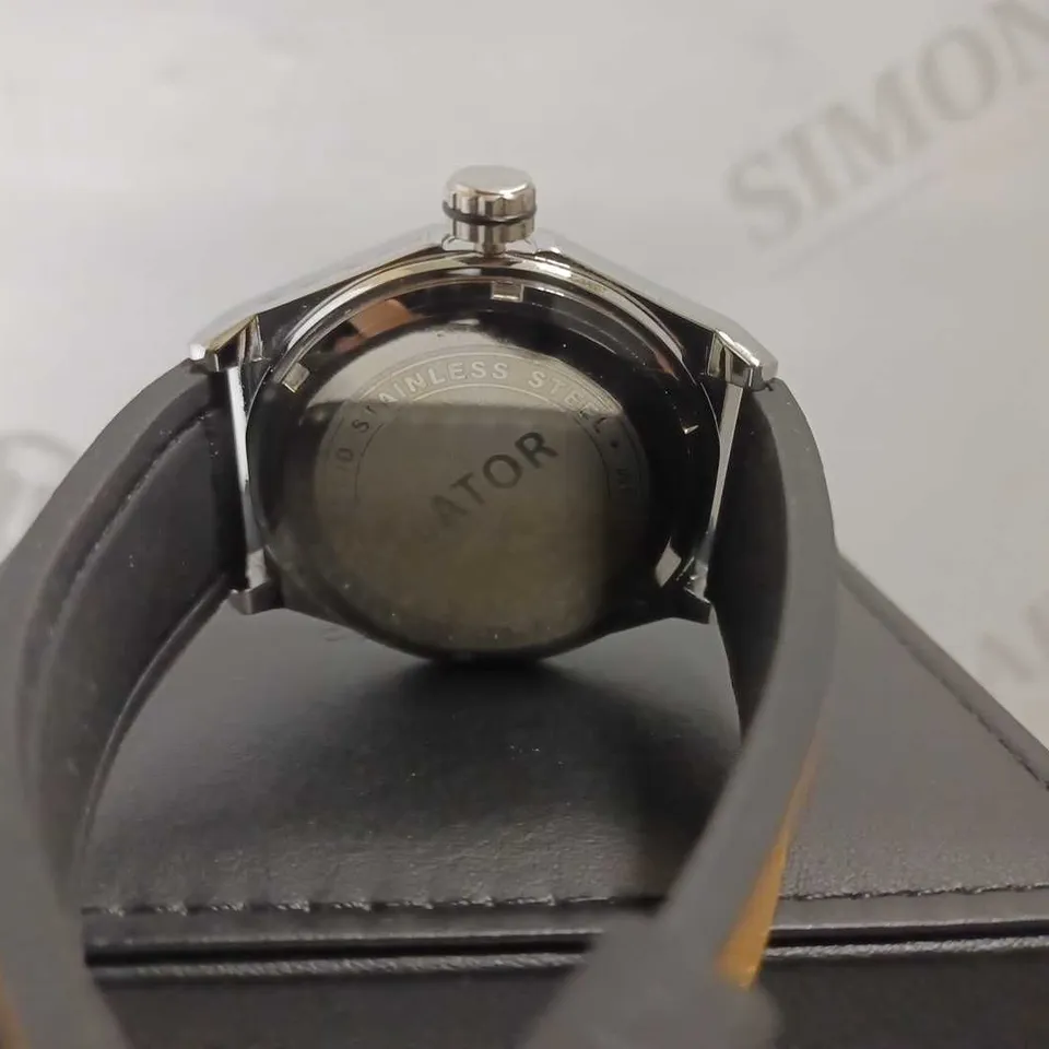 MEN’S LATOR CALIBRE L007 SUB DIAL WATCH – LEATHER/RUBBER HYBRID STRAP – BLUE DIAL - 40MM CASE – L007 MOVEMENT 