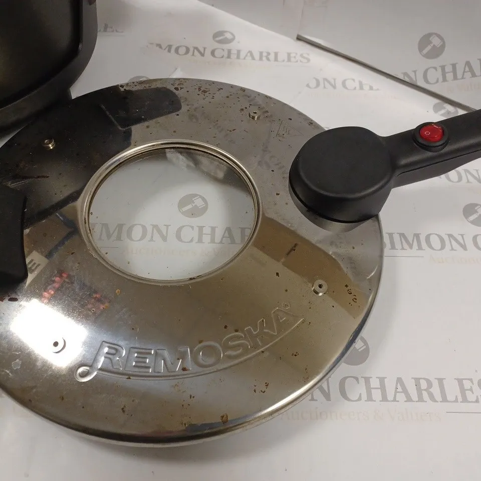 REMOSHKA PAN WITH HEATED LID