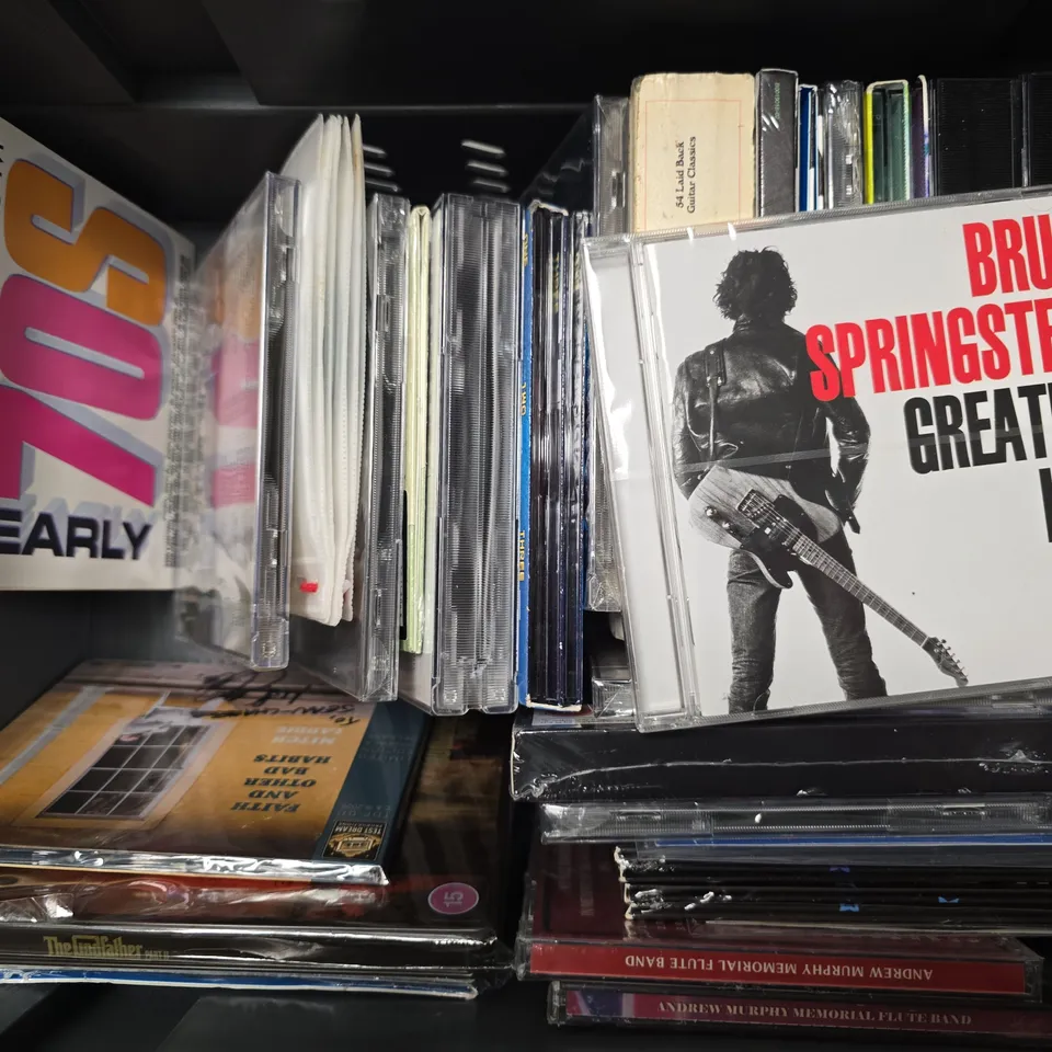 TOTE OF APPROXIMATELY 18 ASSORTED CD'S TO INCLUDE - ELVIS THE WONDER OF IF I CAN DREAM , PROMISE ME THE BEST OF BEVERLEY CRAVEN ETC