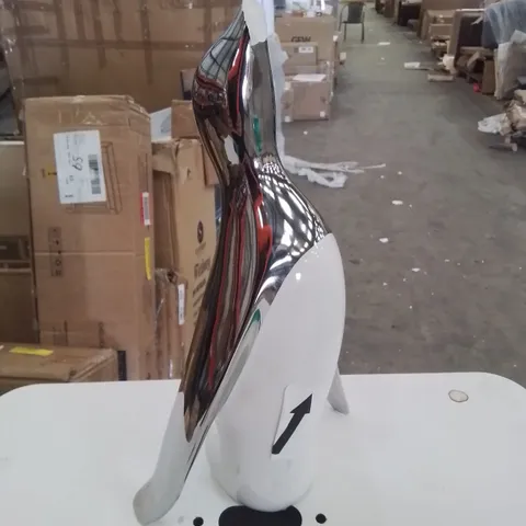 PENGUIN FIGURINE