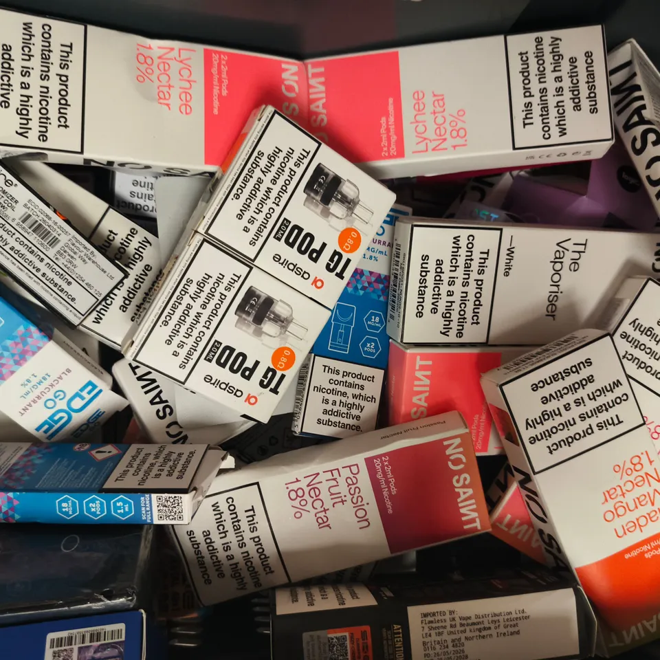 APPROXIAMTELY 20 ASSORTED VAPING PRODUCTS - COLLECTION ONLY