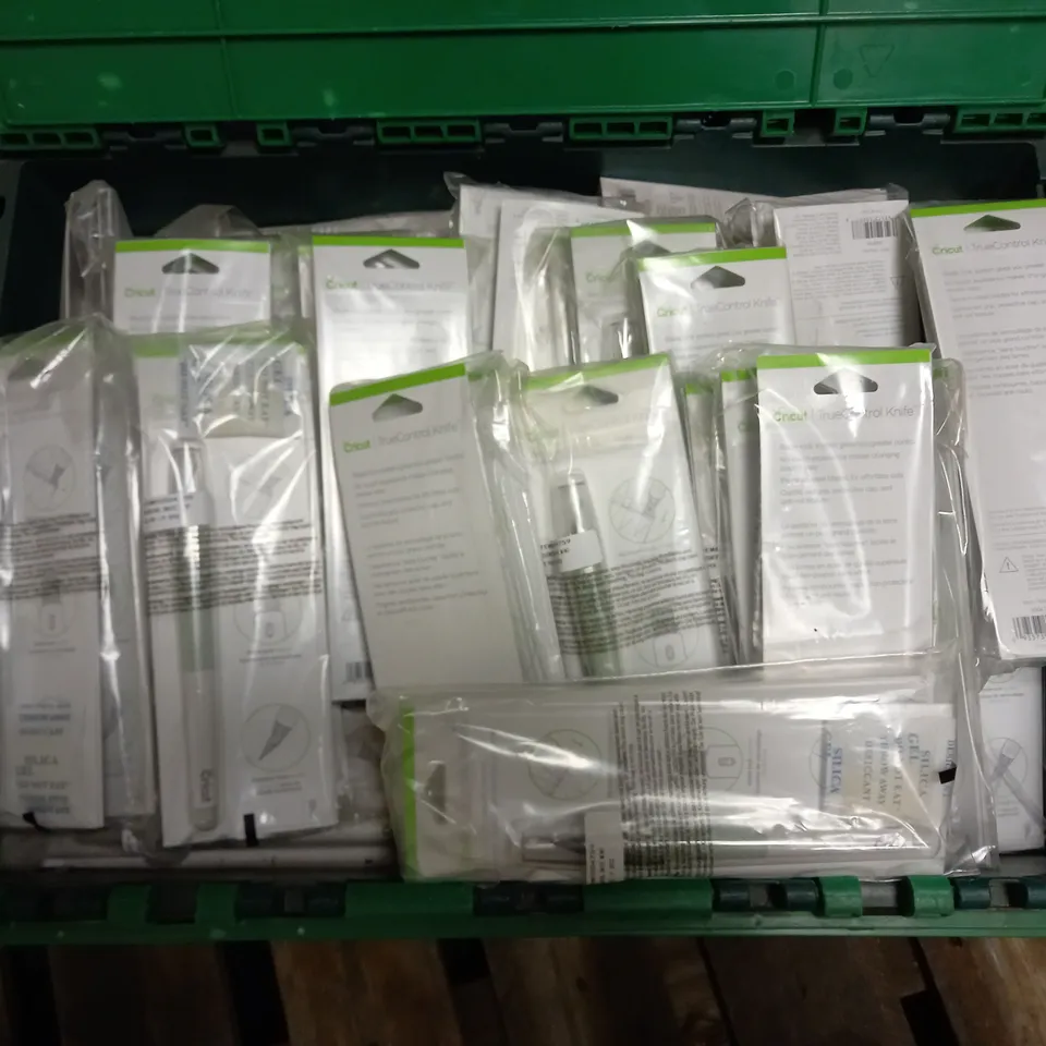 LARGE QUANTITY OF CRICUT TRUECONTROL KNIVES - COLLECTION ONLY