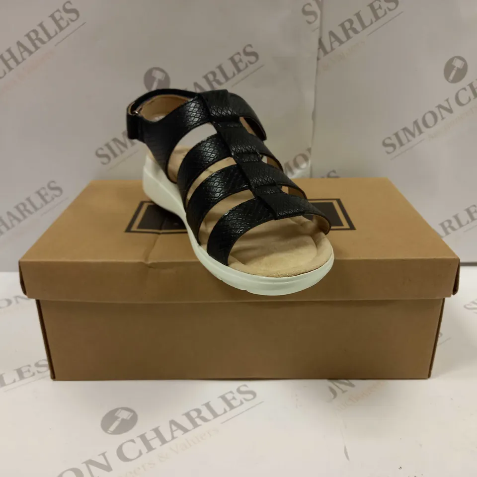 BOXED PAIR OF CUSHION WALK ONE TOUCH CLOSE SANDALS IN BLACK - SIZE 3