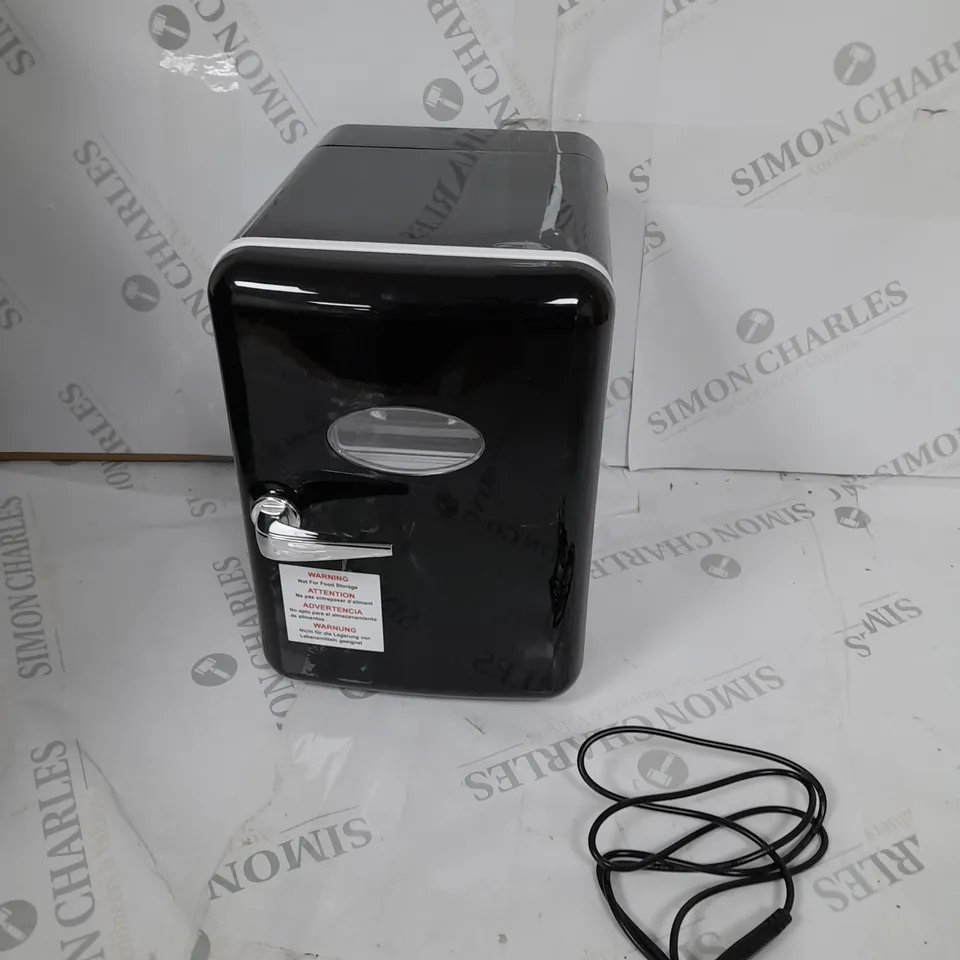 SO CHILL MINI FRIDGE BLACK RRP £44.99
