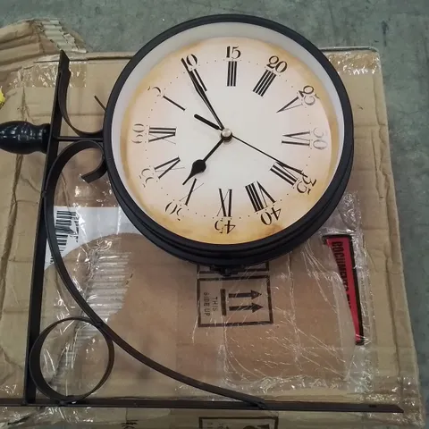 METAL WALL CLOCK