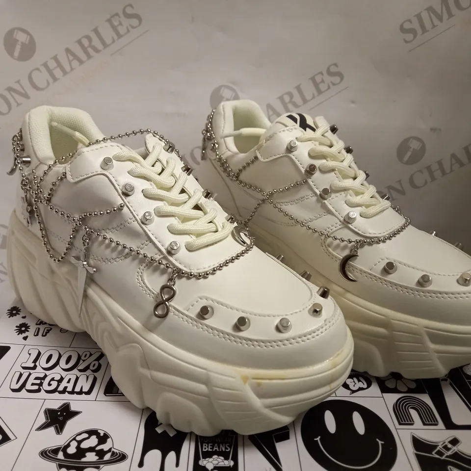 KOI VEGAN JINX WHITE MYSTIC CHARM TRAINERS - SIZE 3
