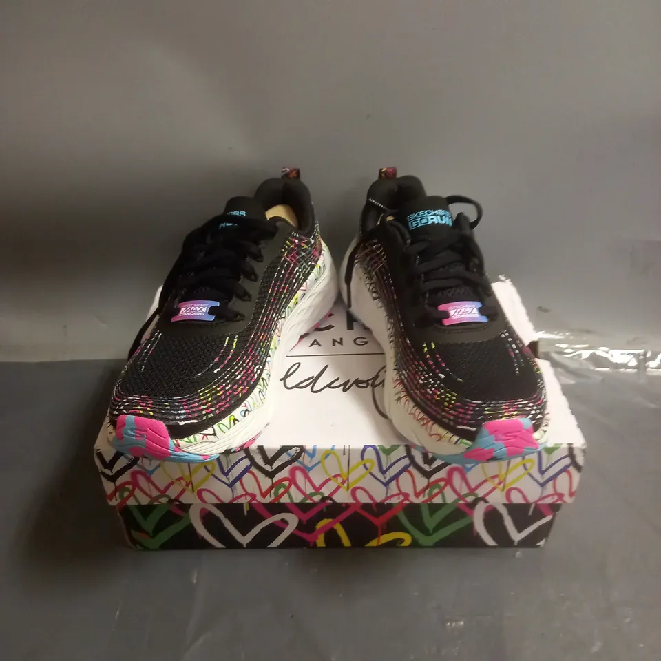 SKECHERS GOLDCROWN TRAINERS BLACK MULTI SIZE 3