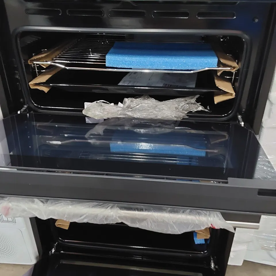 HISENSE 60cm INTEGRATED OVEN BID95211BGUK