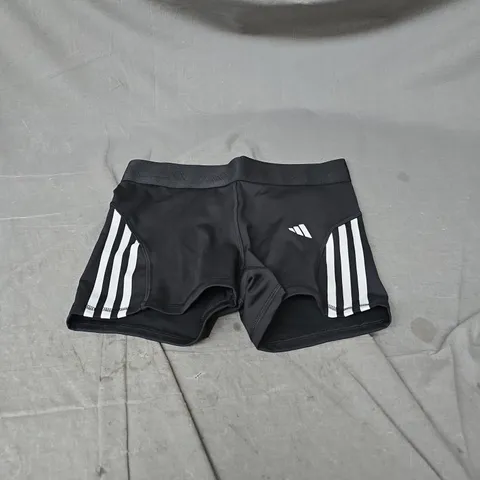 ADIDAS TRAINING HYPERCLAM 3 INCH SHORTS IN BLACK/WHITE SIZE M