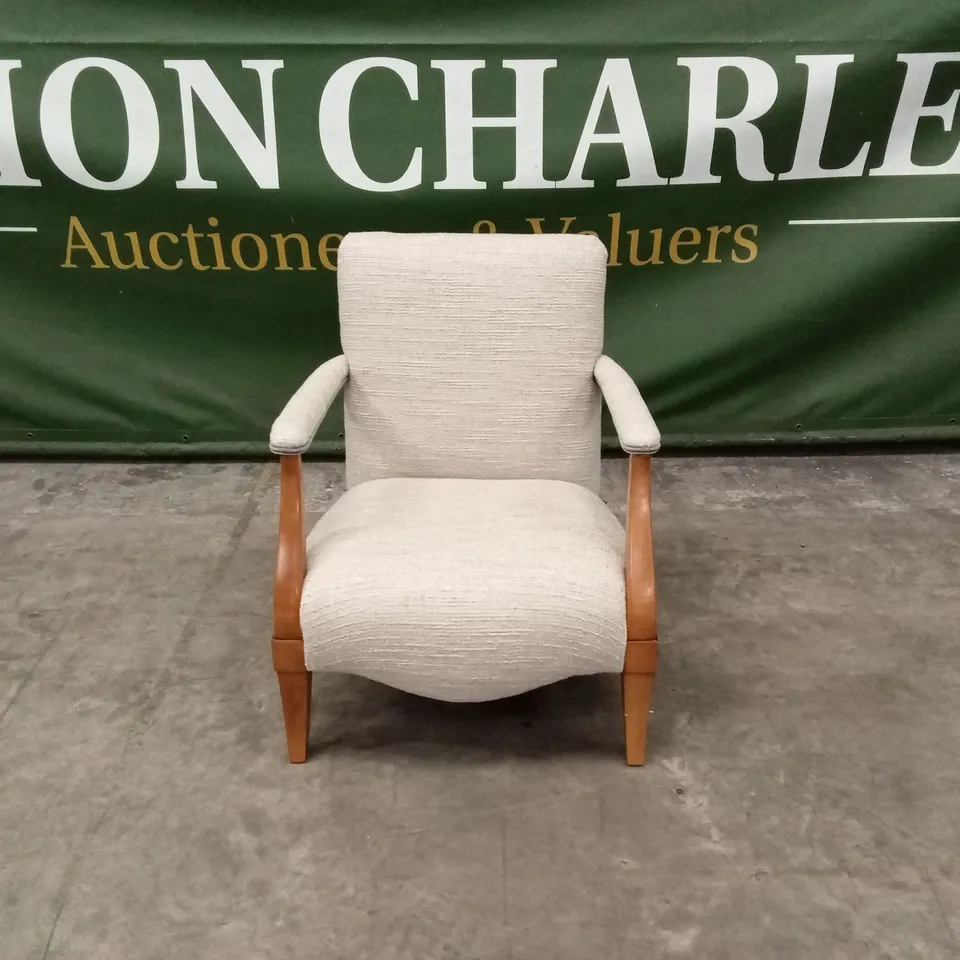 QUALITY DESIGNER FABRIC ACCENT CHAIR