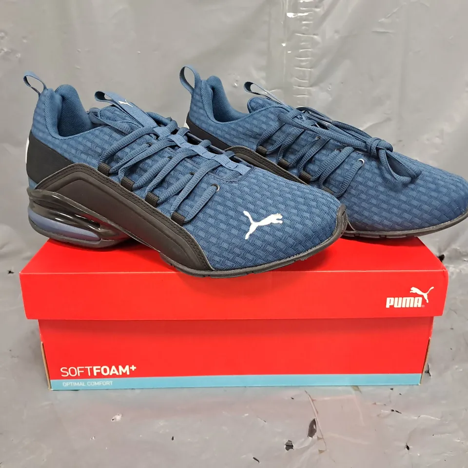 BOXED PAIR OF PUMA SOFTFOAM+ AXELION BLOCK SHOES IN NAVY SIZE UK 8